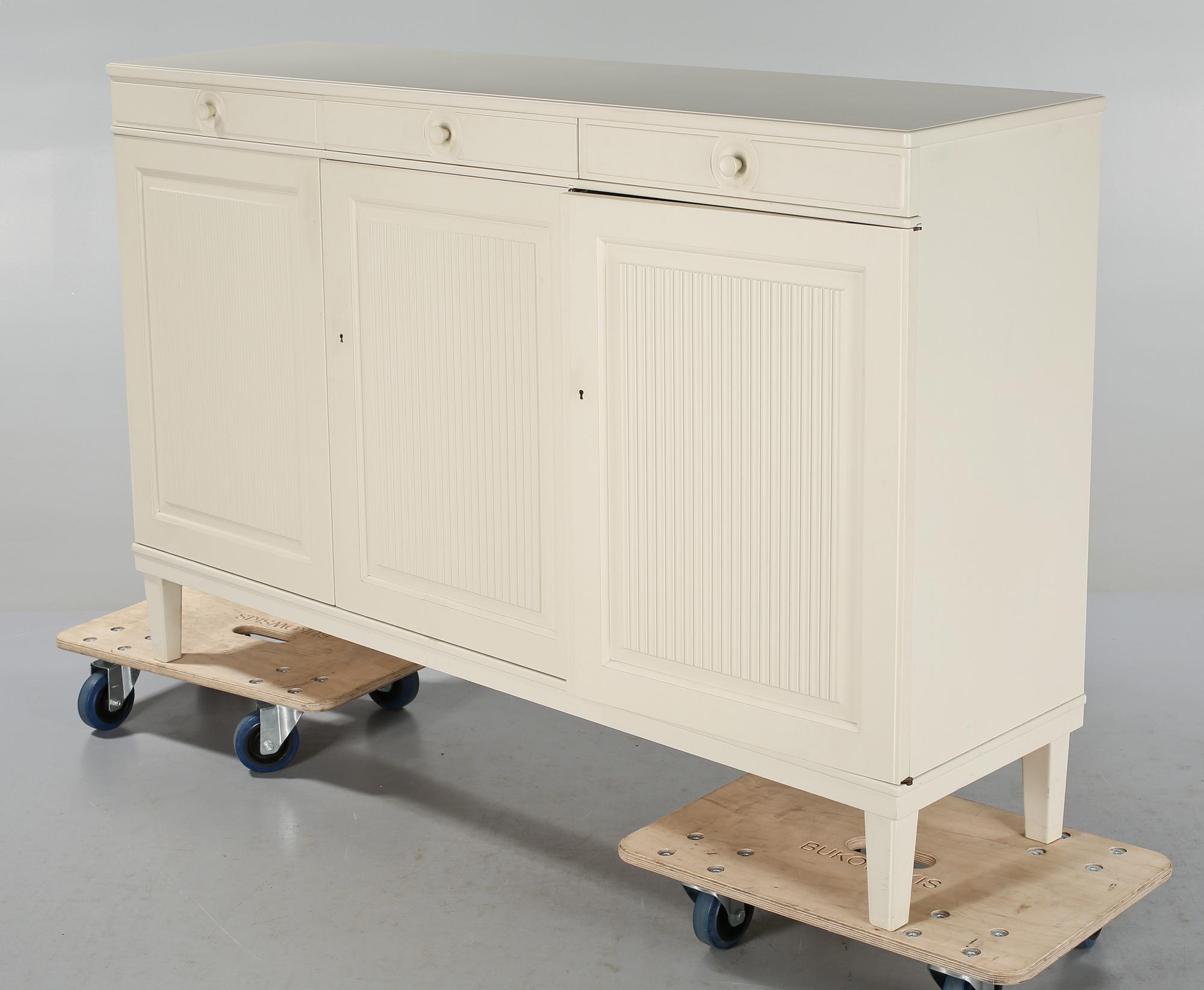SIDEBOARD, "Herrgården", Carl Malmsten, Bodafors, 1962.