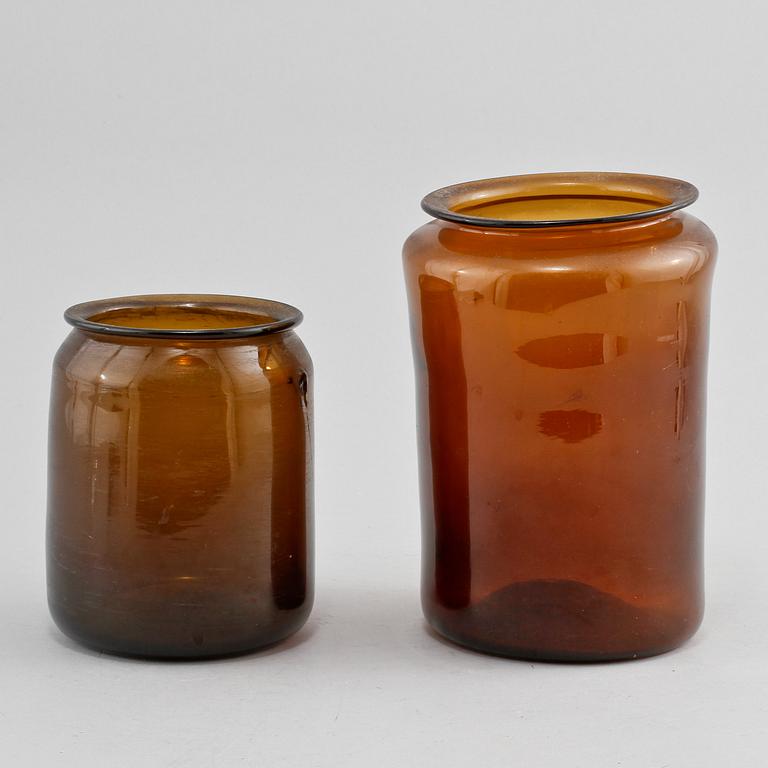 BURKAR, 2 st, glas, 1800-talets första del.