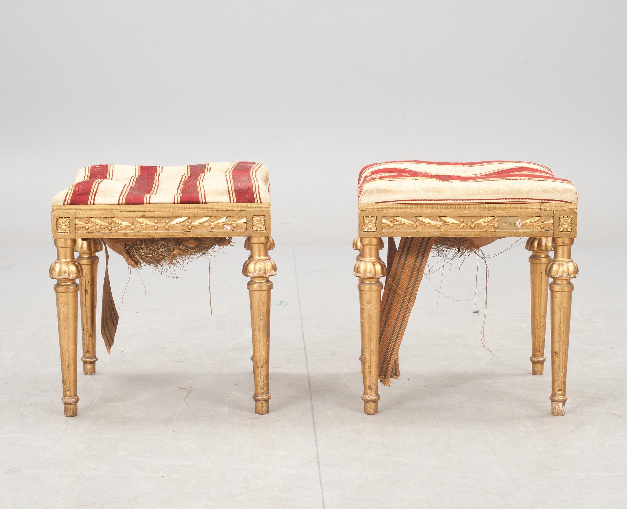 TABURETTER, ett par, Louis XVI-stil, 1900-talets början.