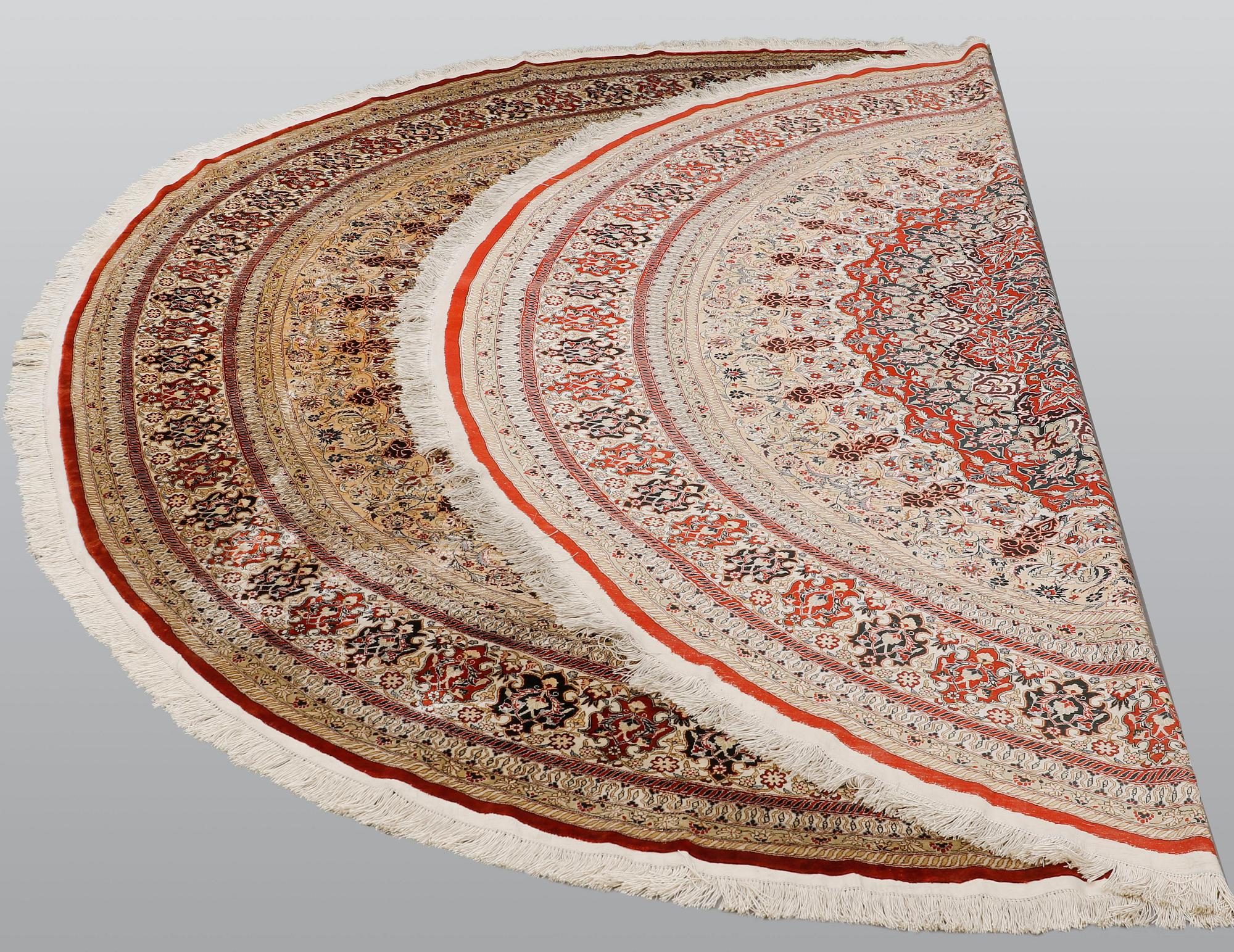 Carpet, Oriental, silk, diameter 256 cm.