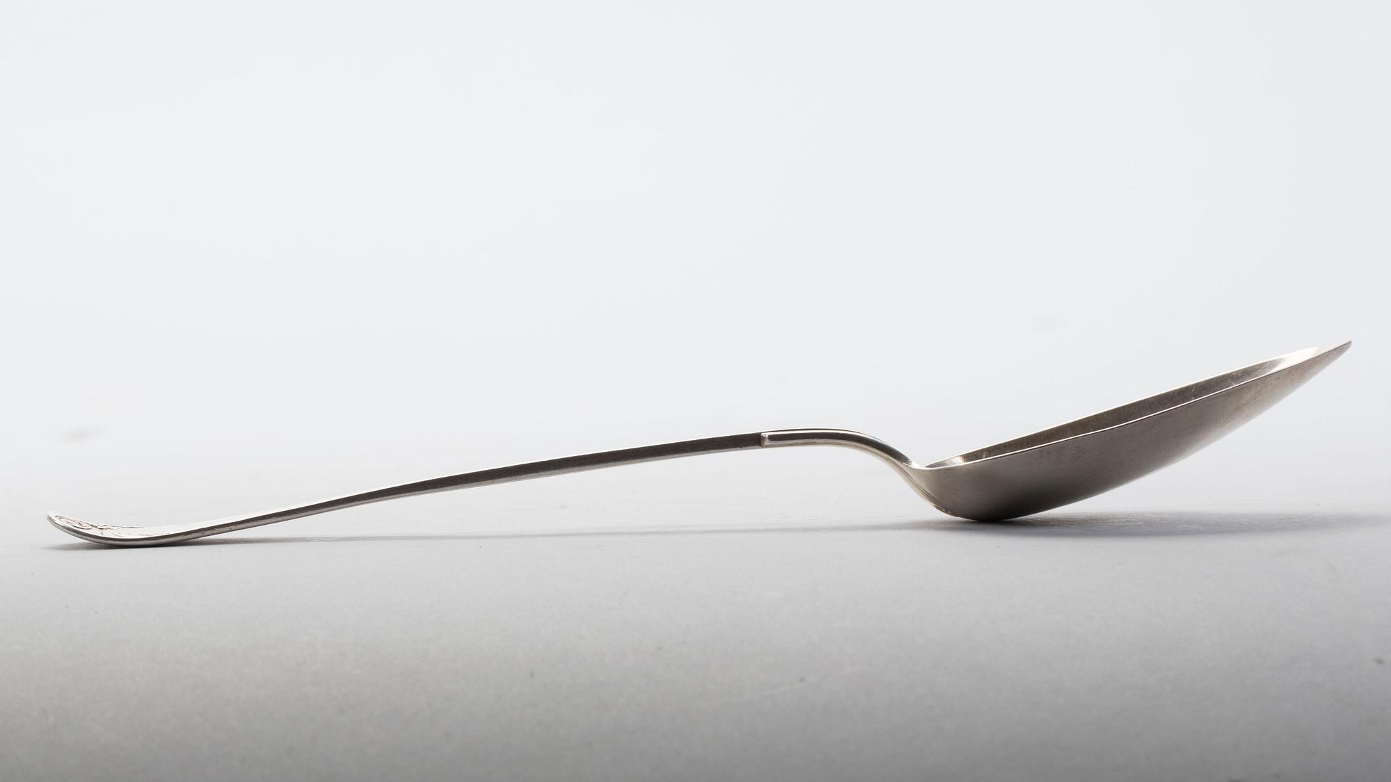 RAGUSKED, silver, Gustaf Möllenborg, Stockholm 1849. Vikt ca 124 g.