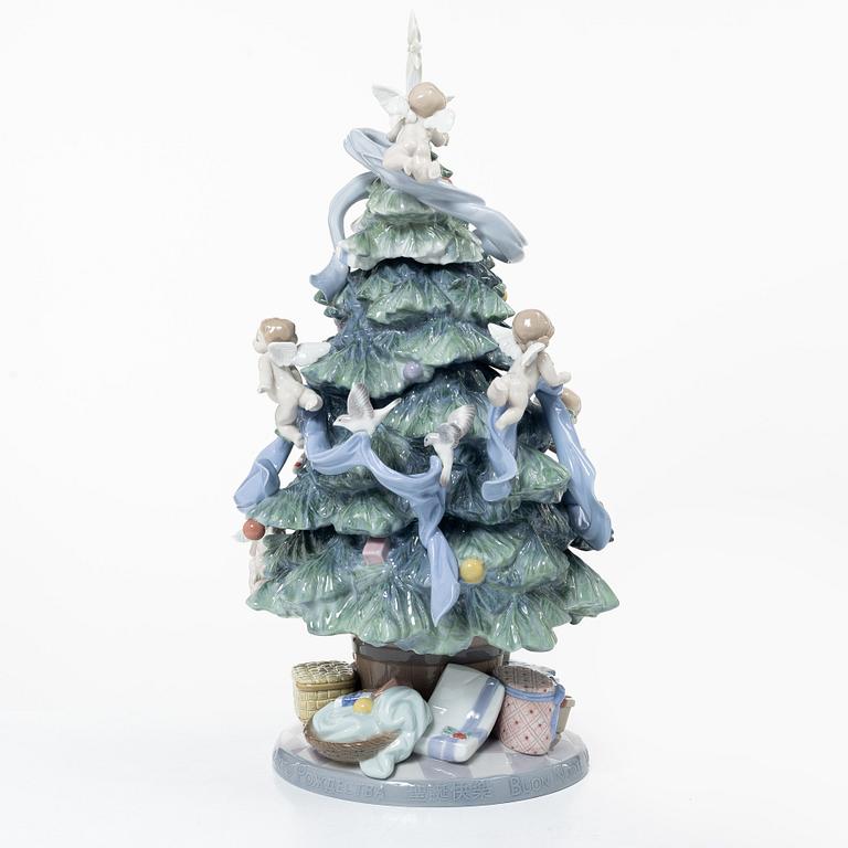 Virginia González, figurine, "Great Christmas tree", Lladró, Spain.