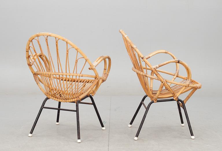 KARMSTOLAR, ett par, 1900-talets mitt.