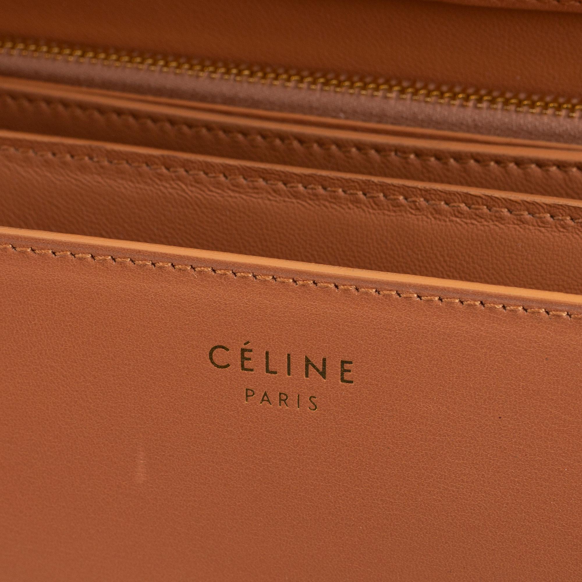 Céline, a 'Medium Classic Bag' in box calfskin.