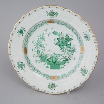 48 pieces of porcelain tableware from Herend, model "Indian Basket", 20th century.