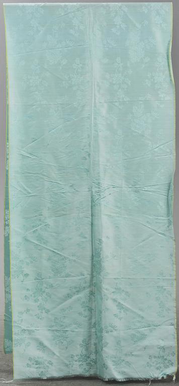 A pale celadon green silk, late Qing dynasty, circa 1900.