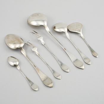 BESTICKSERVIS, 25 delar, silver, 1900-talets första hälft, vikt ca 580 g.