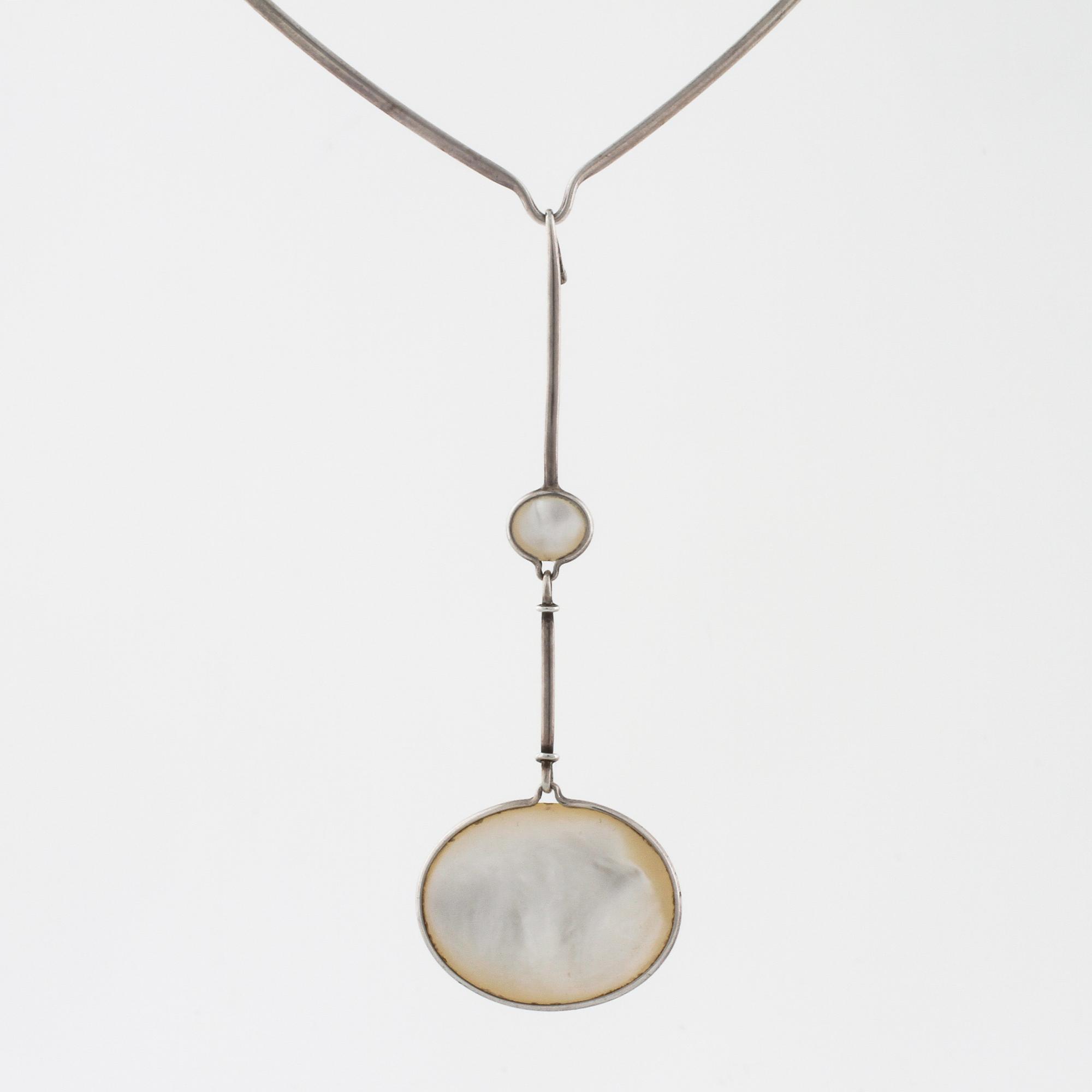 VIVIANNA TORUN BÜLOW HÜBE, collier med pärlemor, 1990-tal.
