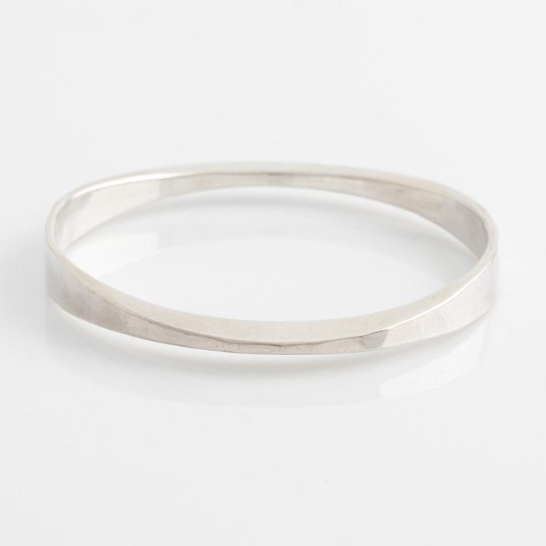 Tone Vigeland, bangle, sterling silver, Norway.