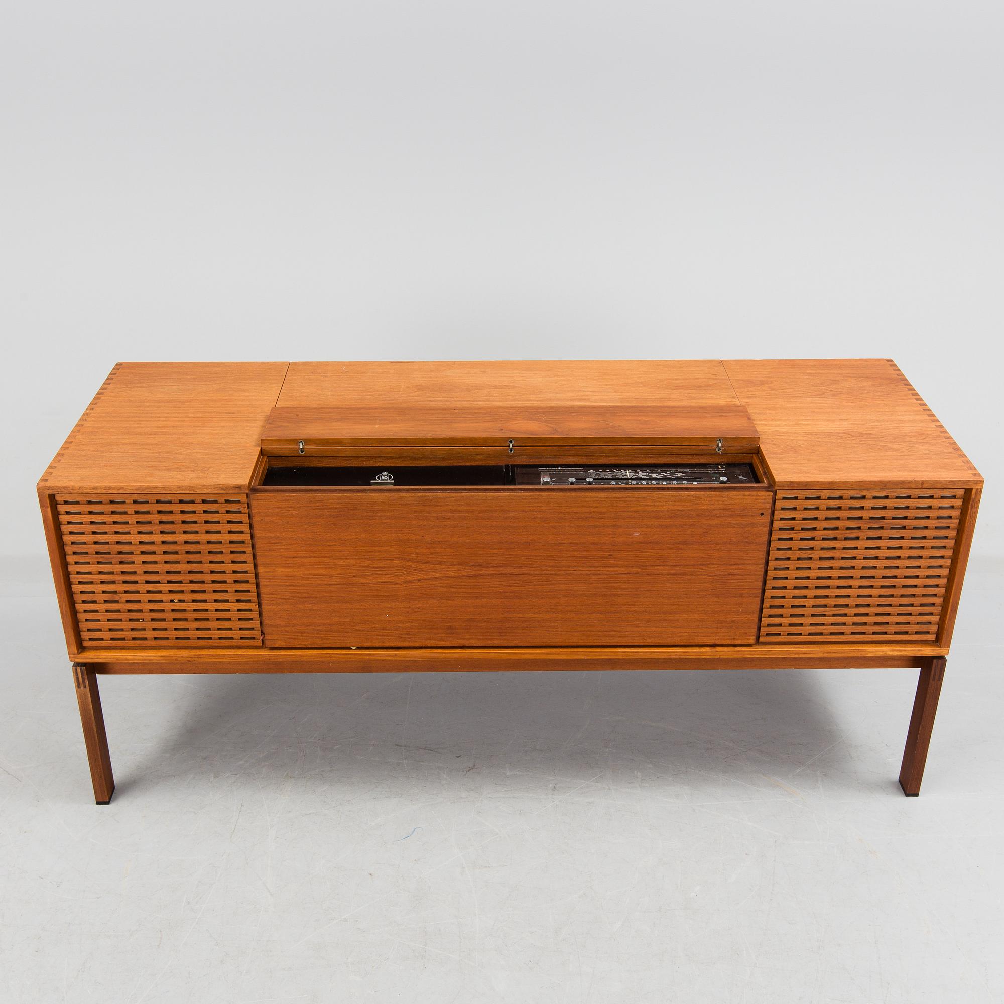 MUSIKMÖBEL, Beomaster 1200 RG Type 2226, Bang & Olufsen, 1965.