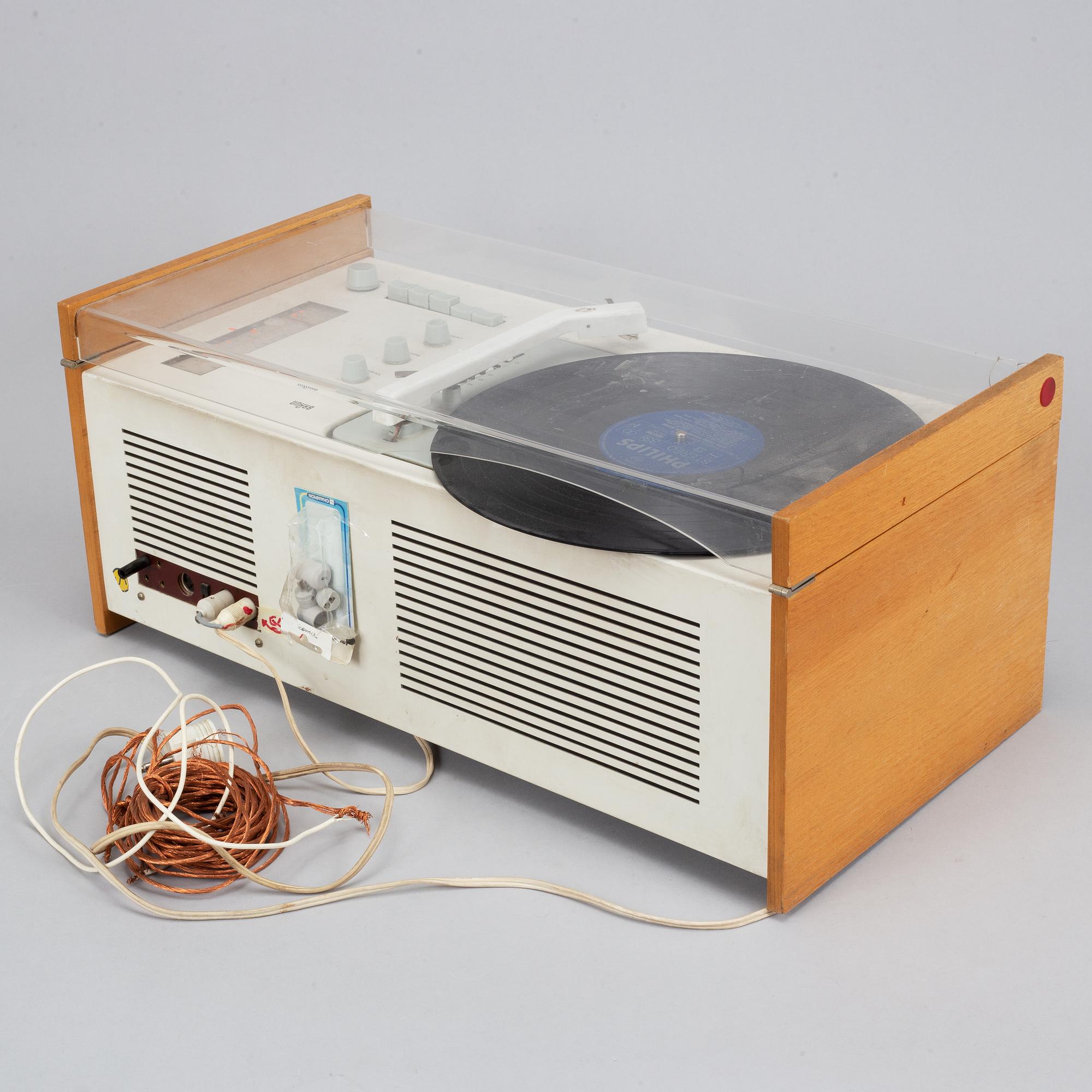 A 1960´S BRAUN SK-61 RADIO RECORD PLAYER by Dieter Rams and Hans Gugelot. -  Bukowskis