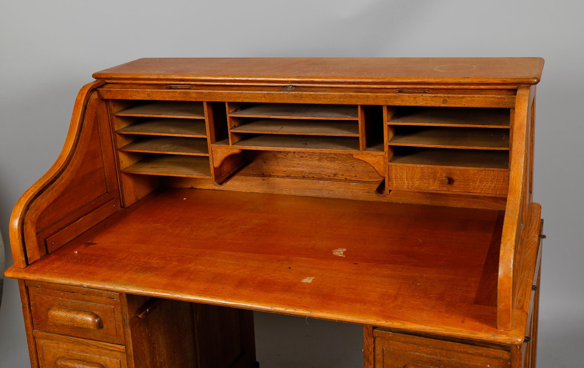 SKRIVBORD, 1900-talets första hälft.