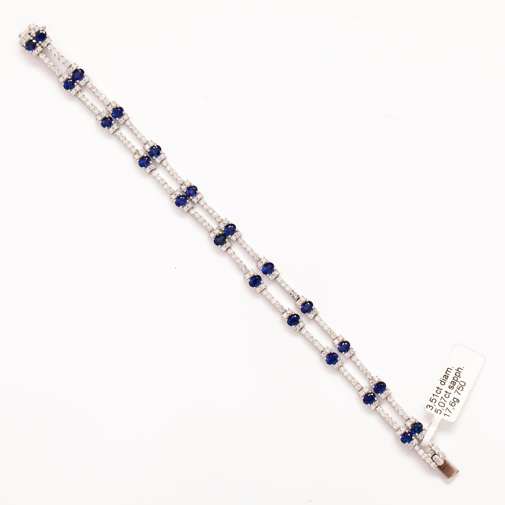 ARMBAND, 18K vitguld, saffirer ca 5.07 ct tot och diamanter ca 3.52 ct tot.