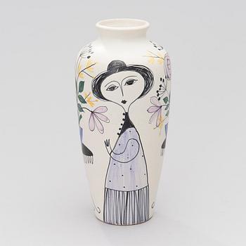 LAILA ZINK, CERAMIC VASE. Signed LZ. Kupittaan Savi, Made in Finland. 1960s.