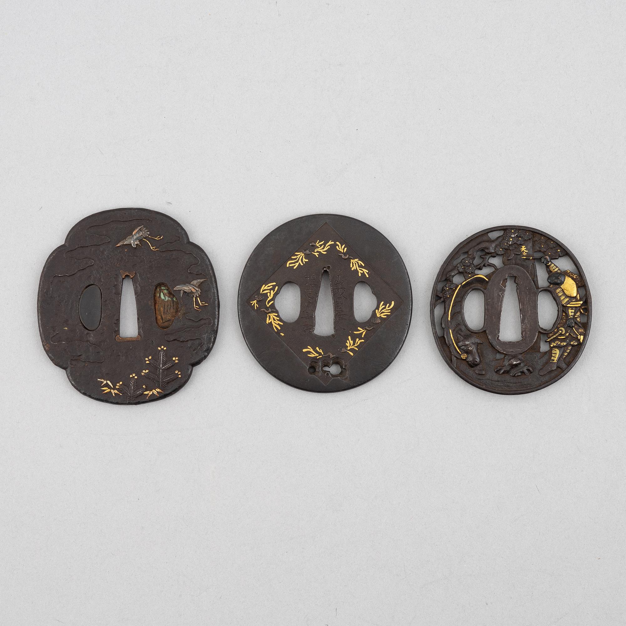 Tsuba 3 st. Japan, Edo, 1700-tal.