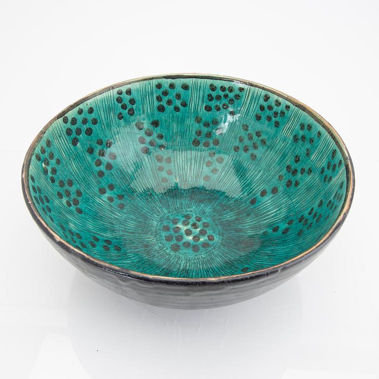 Signe Persson-Melin, a signed and dated 52 earthenware bowl.