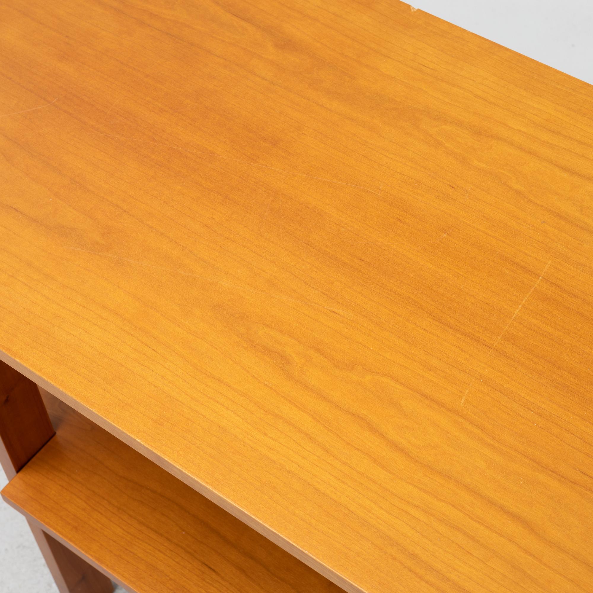 Josef Frank, biblioteksbord/ sideboard, modell 648, Firma Svenskt Tenn, efter 1985.
