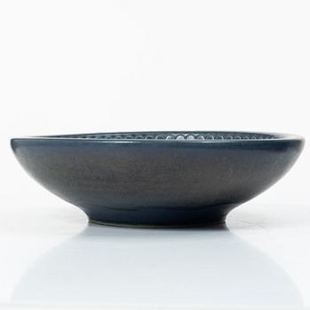 Kåge Verkstad, a set of three ceramic bowls and a small dish, Gustavsberg, Sweden, 1957-61.