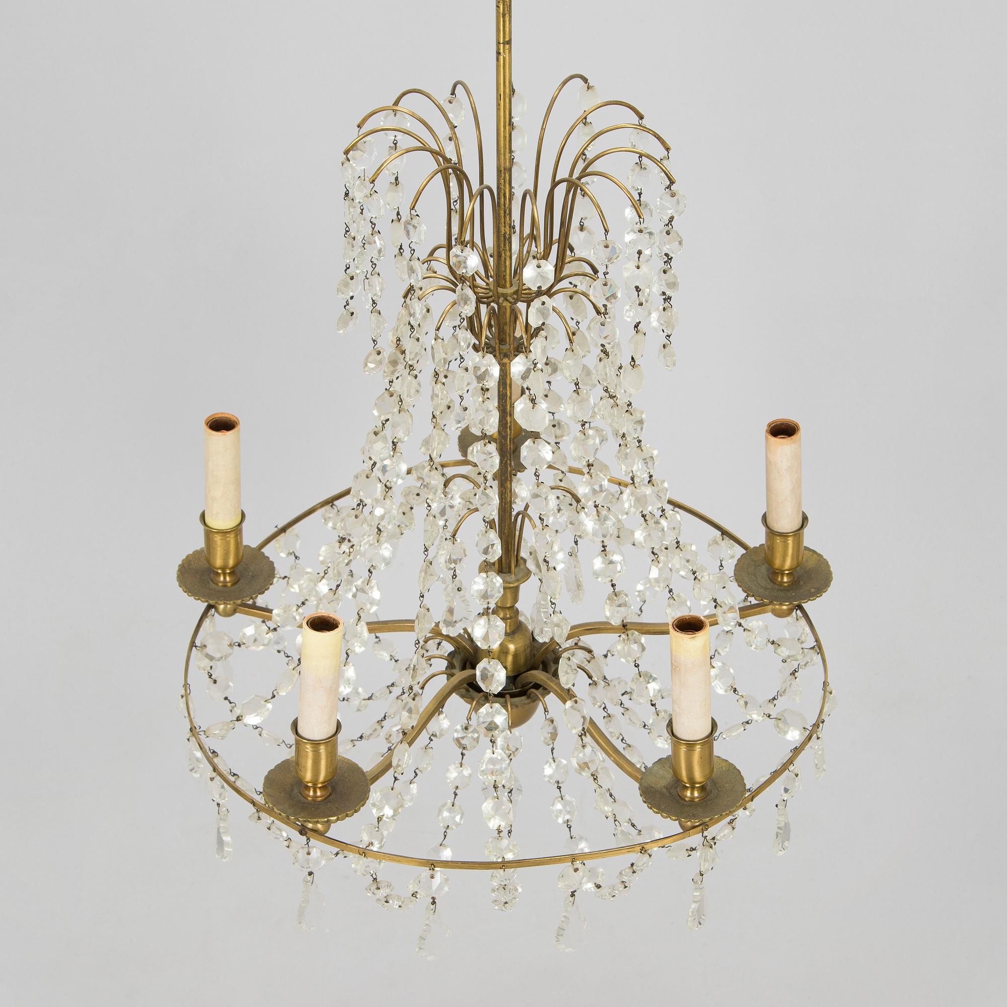 A mid-20th century chandelier.