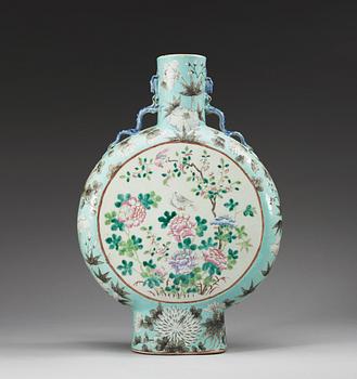 A large famille rose moon flask, Qing dynasty, ca 1900.