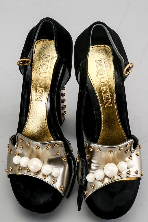 Alexander McQueen, a pair of shoes.