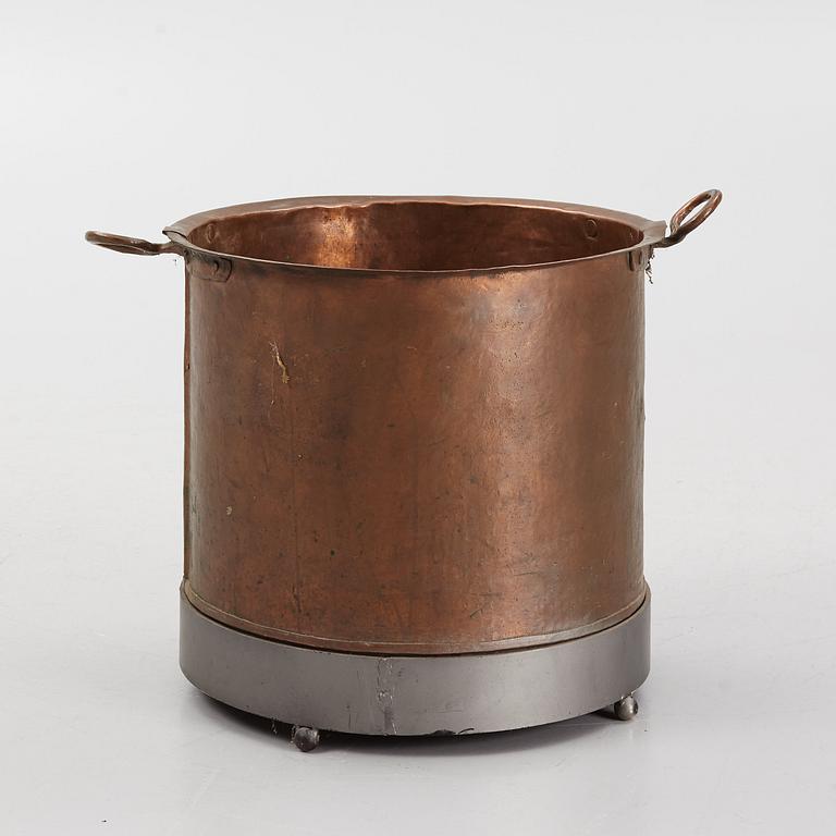 A copper barrel, 19th Century.