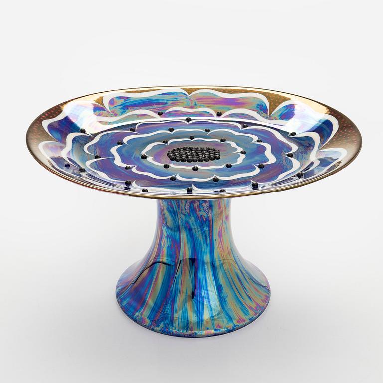 Birger Kaipiainen, a footed 'Florence´ ceramic dish, marked Birger Kaipiainen, Arabia Finland.