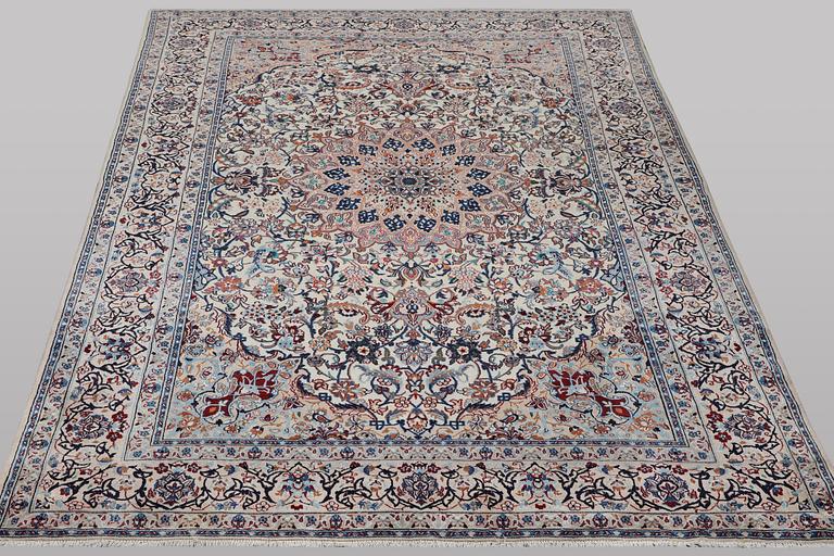 A carpet, Nain, part silk, 9 laa, ca 344 x 213 cm.