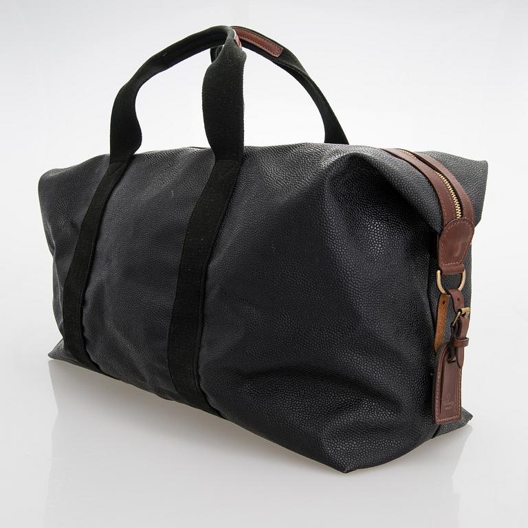 Mulberry, A "Medium Clipper" weekend bag.