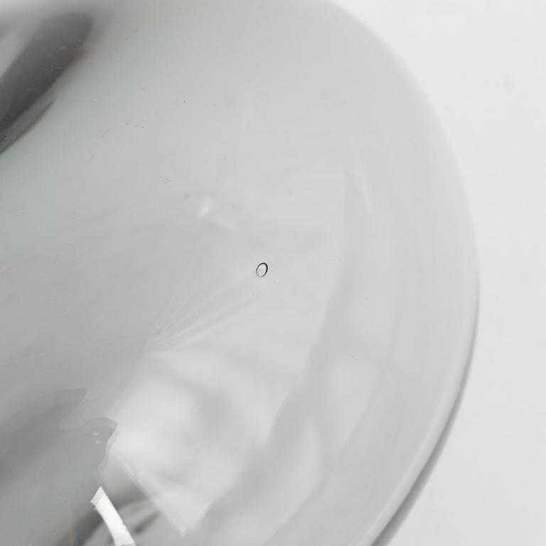 Ann Wåhlström, vase and bowl, glass, 1983 & 1984.