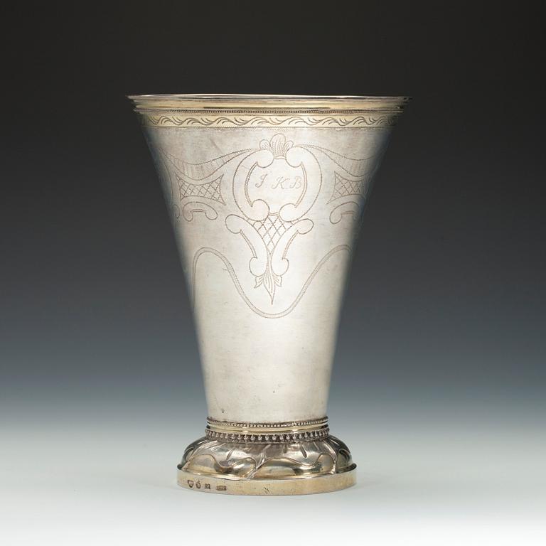 BÄGARE, silver. Erik Ernander Uppsala 1799. Höjd 21,5 cm. Vikt 460 g.