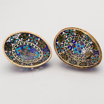 A RUSSIAN PLIQUE A JOUR ENAMEL EGG, silver, Russia ca 1900.
