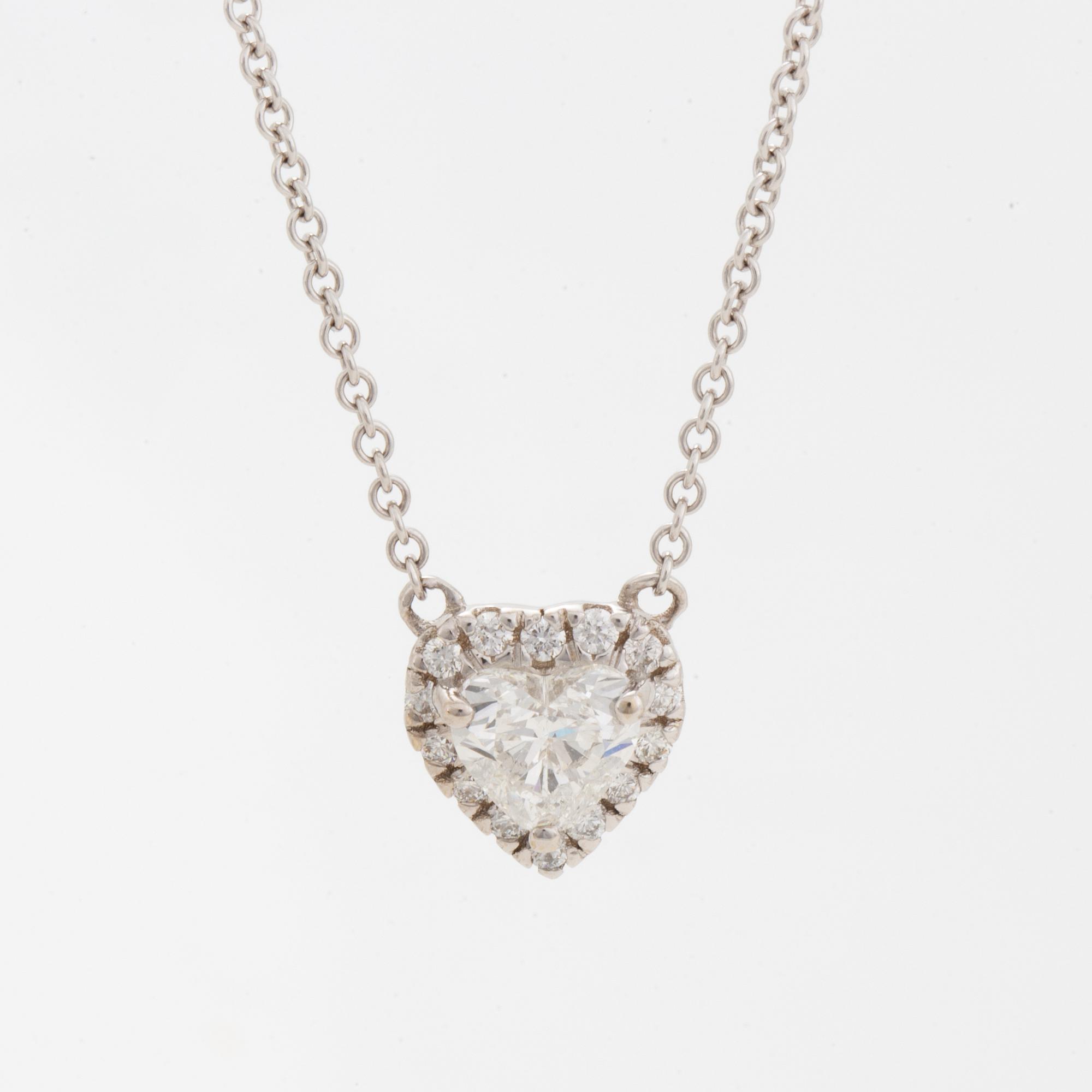 Heart shaped diamond necklace, with GIA dossier.