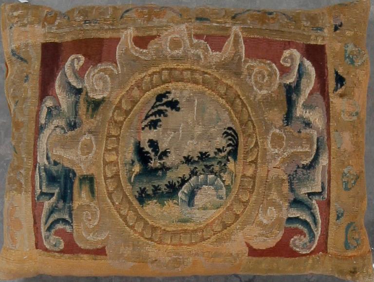KUDDAR, ett par, flamskväv, 1700-tal.
