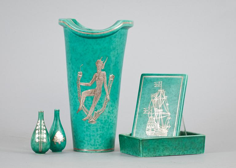 VASER samt ASK med LOCK, stengods, Wilhelm Kåge, Argenta, Gustavsberg, 1900-tal.