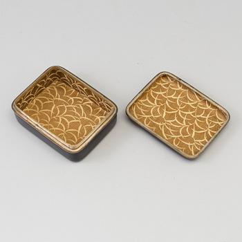 ASK med LOCK, emalj på koppar. Japan, Meiji (1868-1912).