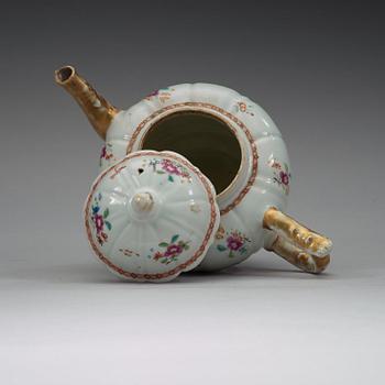 A famille rose tea pot with cover, Qing dynasty, Qianlong (1736-95).