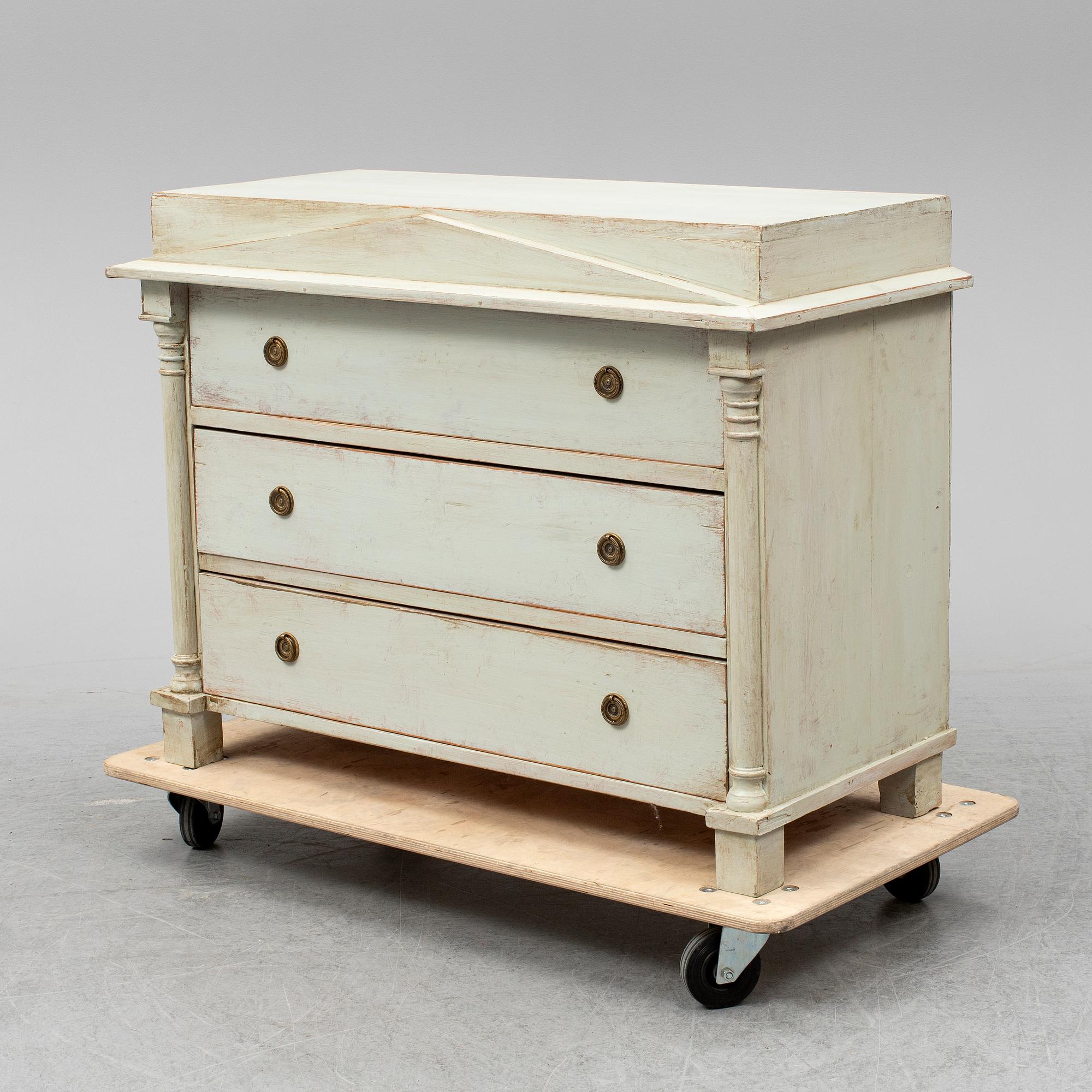 A mid 19th Century chest of drawers, Karl Johan.