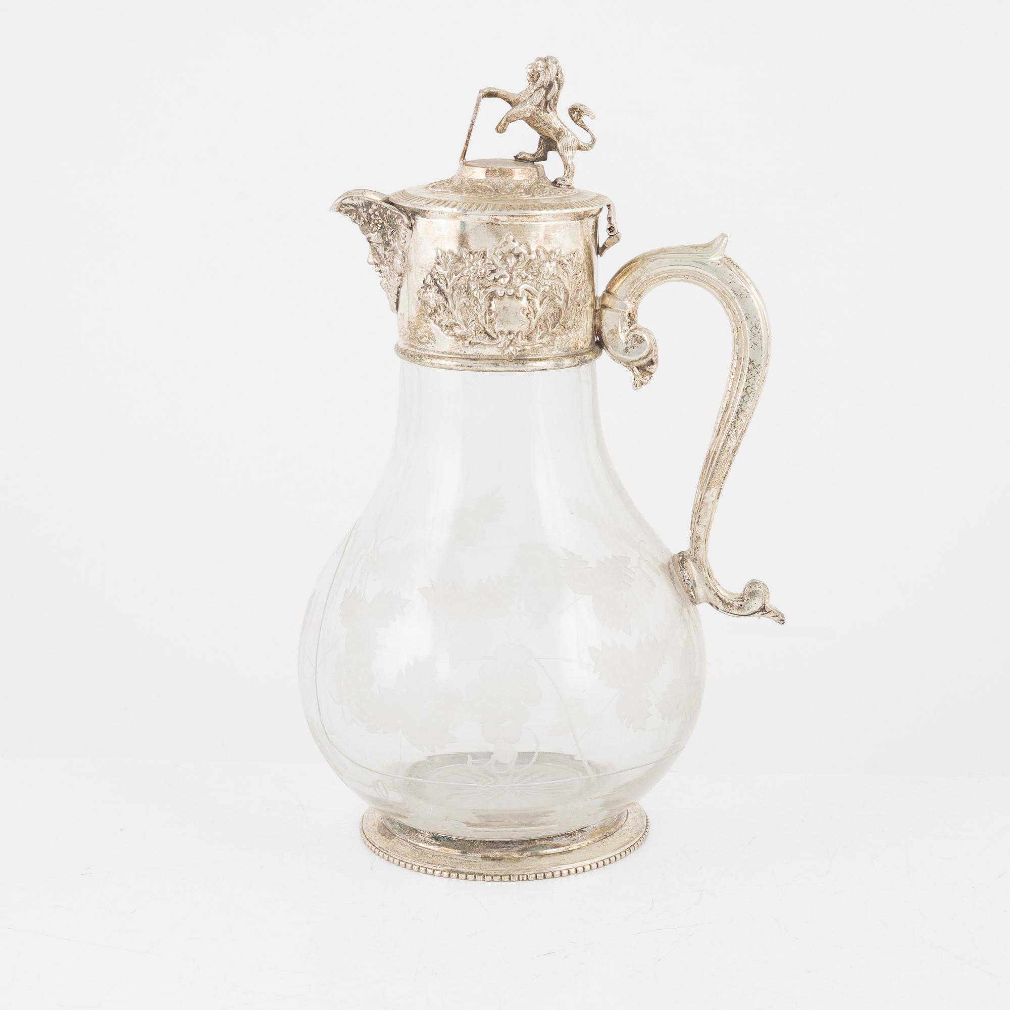 Vinkanna, glas och nysilver, omkring år 1900.