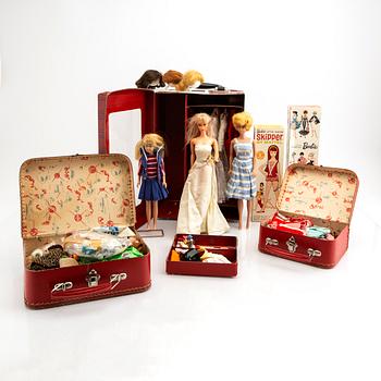 A set of Barbie dolls and accessories Matell 1960s.