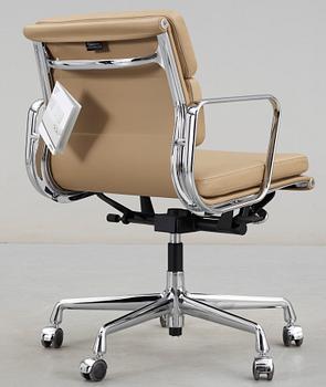 KONTORSSTOL, "EA 217 / SOFTPAD" Charles & Ray Eames, Vitra, 2011.