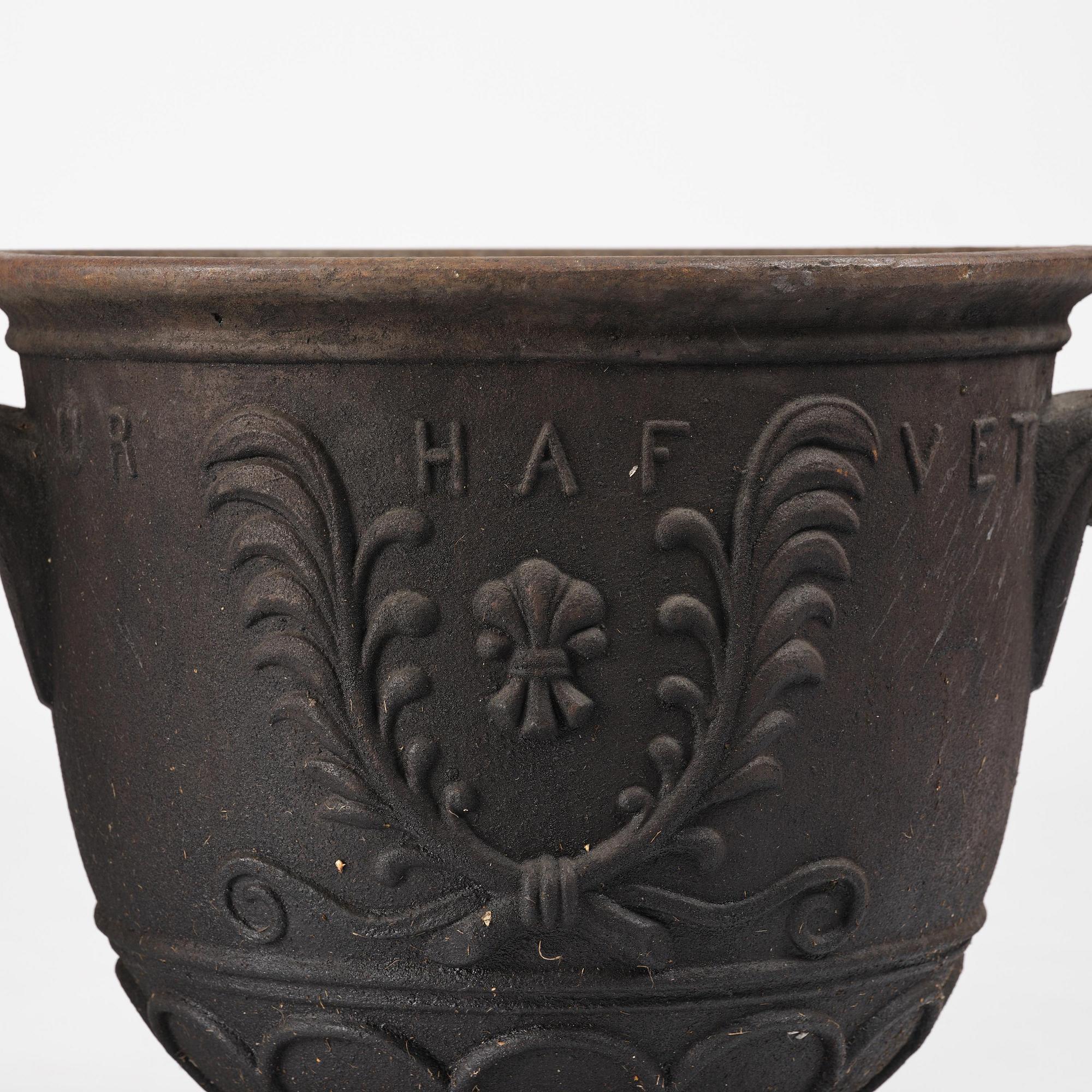 Ivar Johnsson, a pair of "Venus" cast iron urns, Näfveqvarns bruk, Swedish Grace.