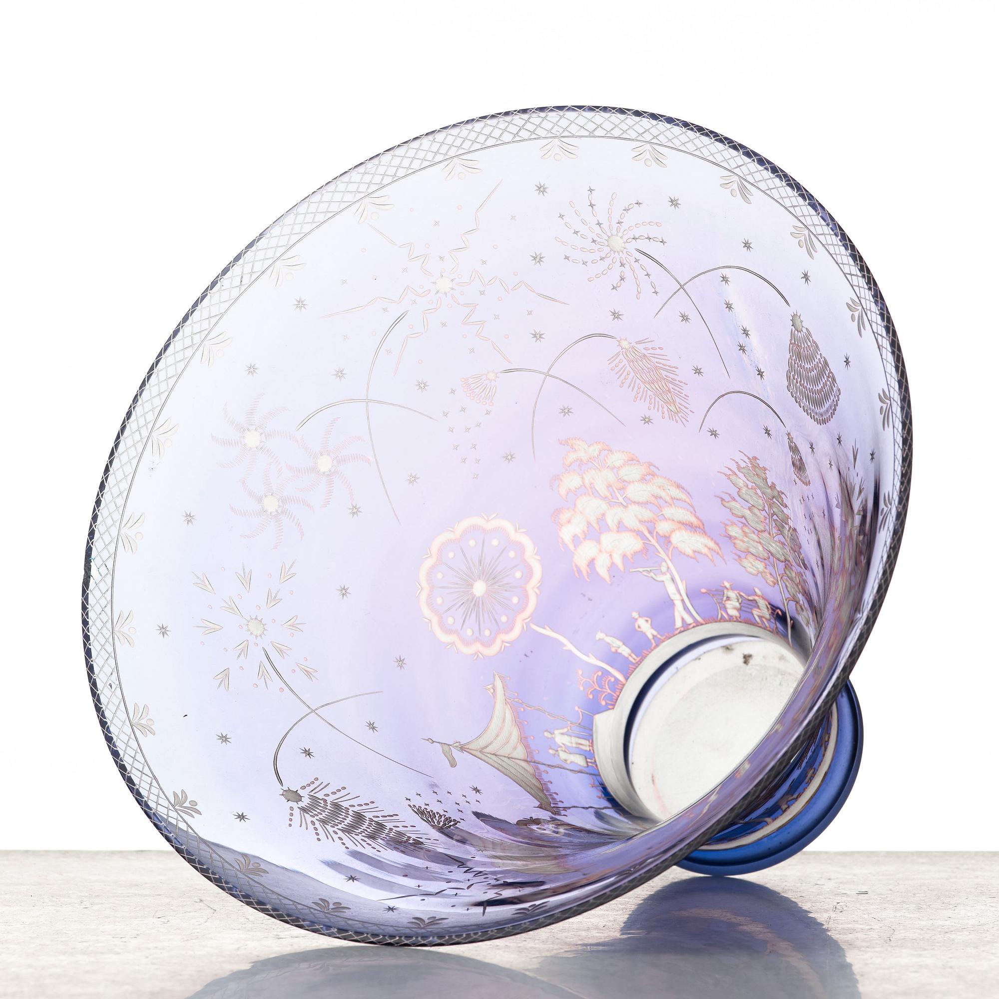 Edward Hald, an engraved glass bowl "Fireworks", Orrefors, Sweden 1945.
