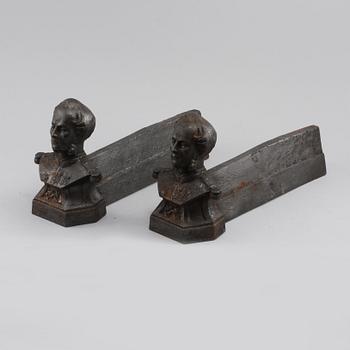 ELDHUNDAR, ett par, gjutjärn, 1900/2000-tal.