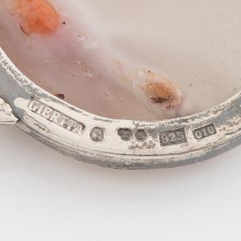 Claës E. Giertta, hänge, silver med agat , med silverkedja.