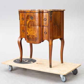 Byrå, Louis XVI-stil, tidigt 1900-tal.