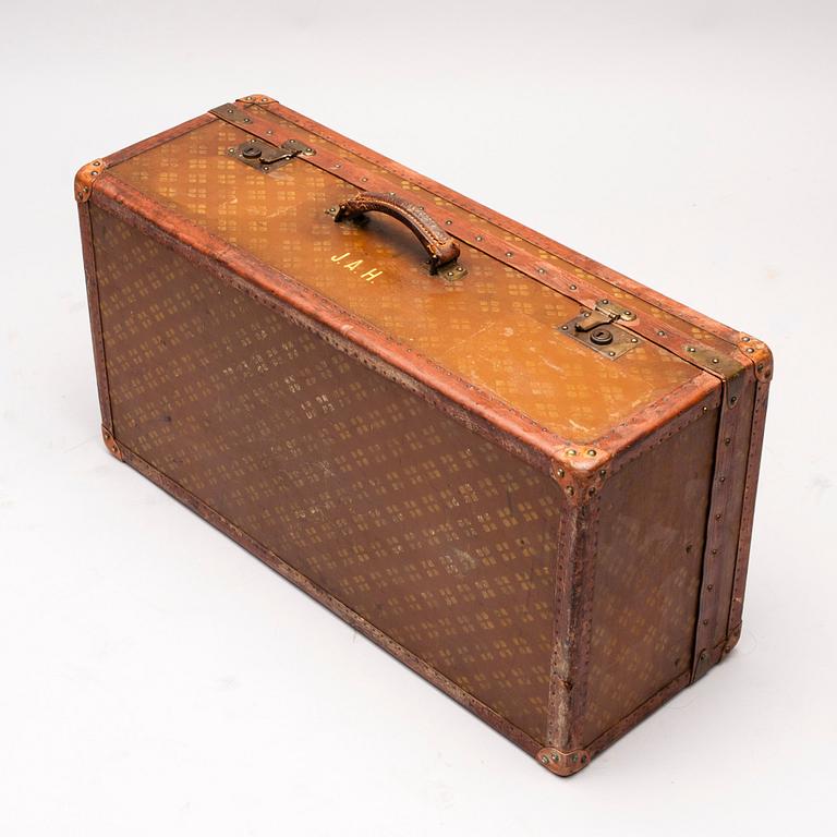 RESVÄSKA, Aux États-Unis.