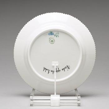 ASSIETTER, 12 stycken, porslin. "Flora Danica", Royal Copenhagen, Danmark, 1900-tal.