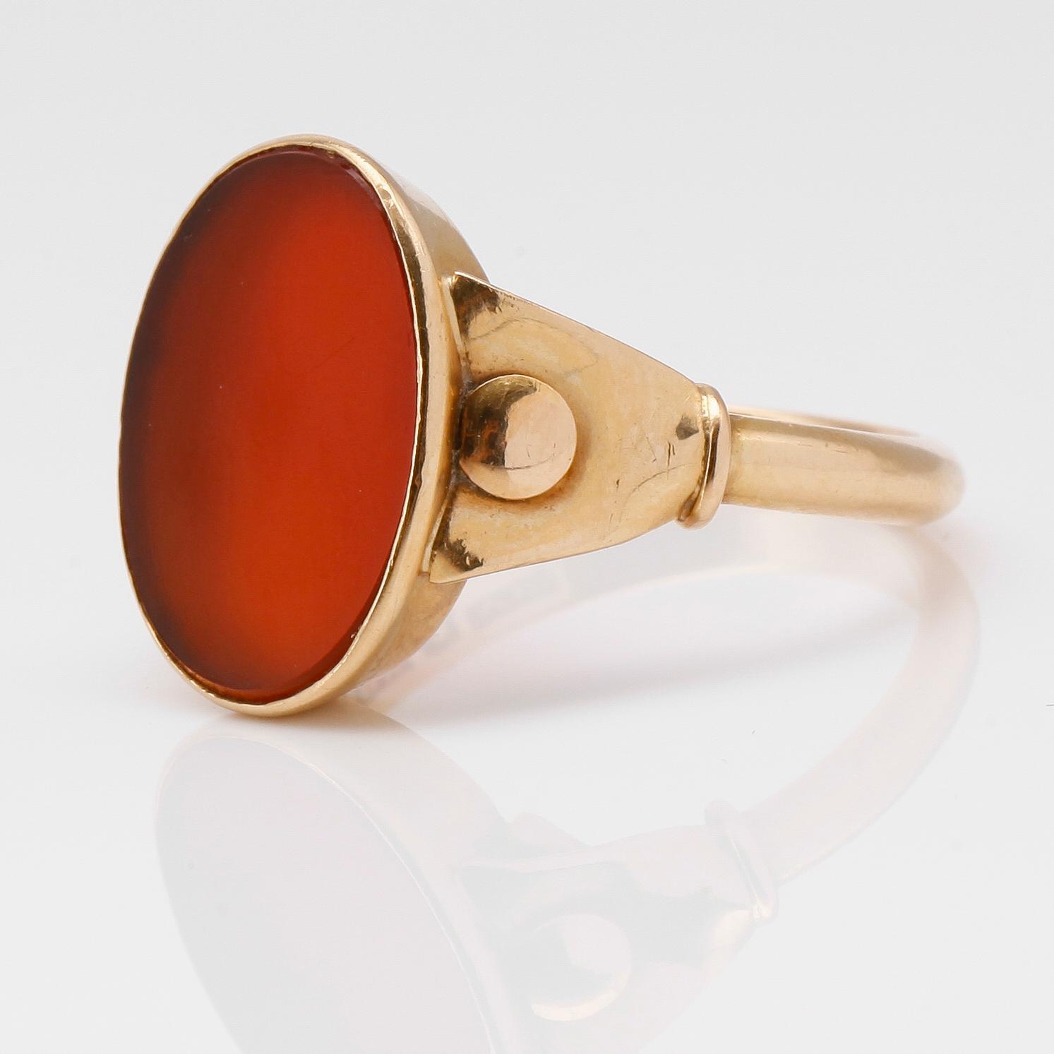 KLACKRING, 18K guld och carneol, svenska stämplar, 1947.
