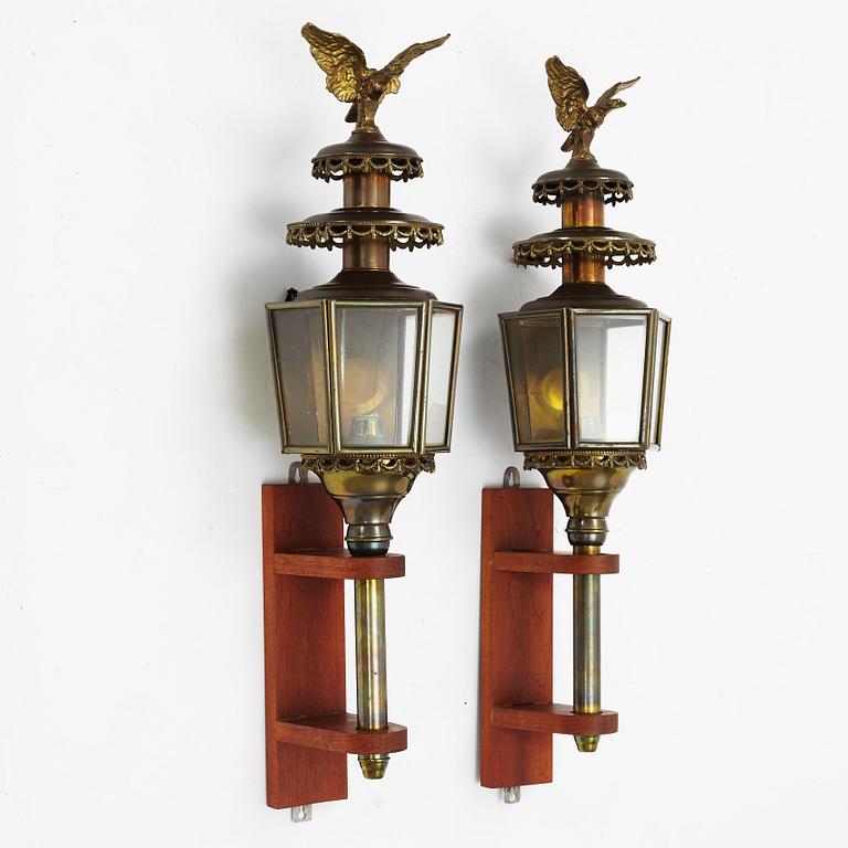 A pair of carriage lanterns, mid 20th century.